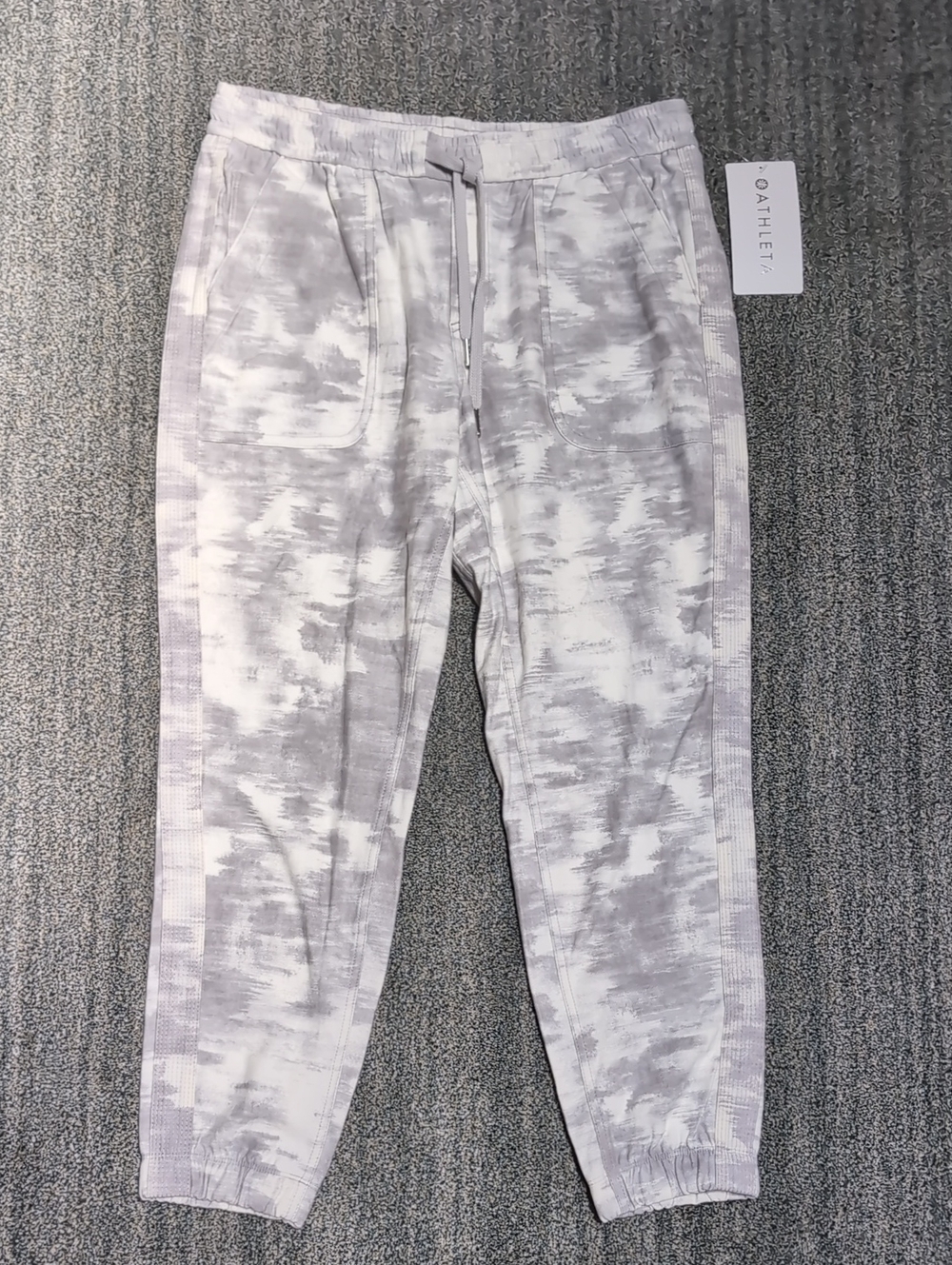 NWT Athleta Farallon Printed Jogger Light Gray Cloud-Pattern Size 8